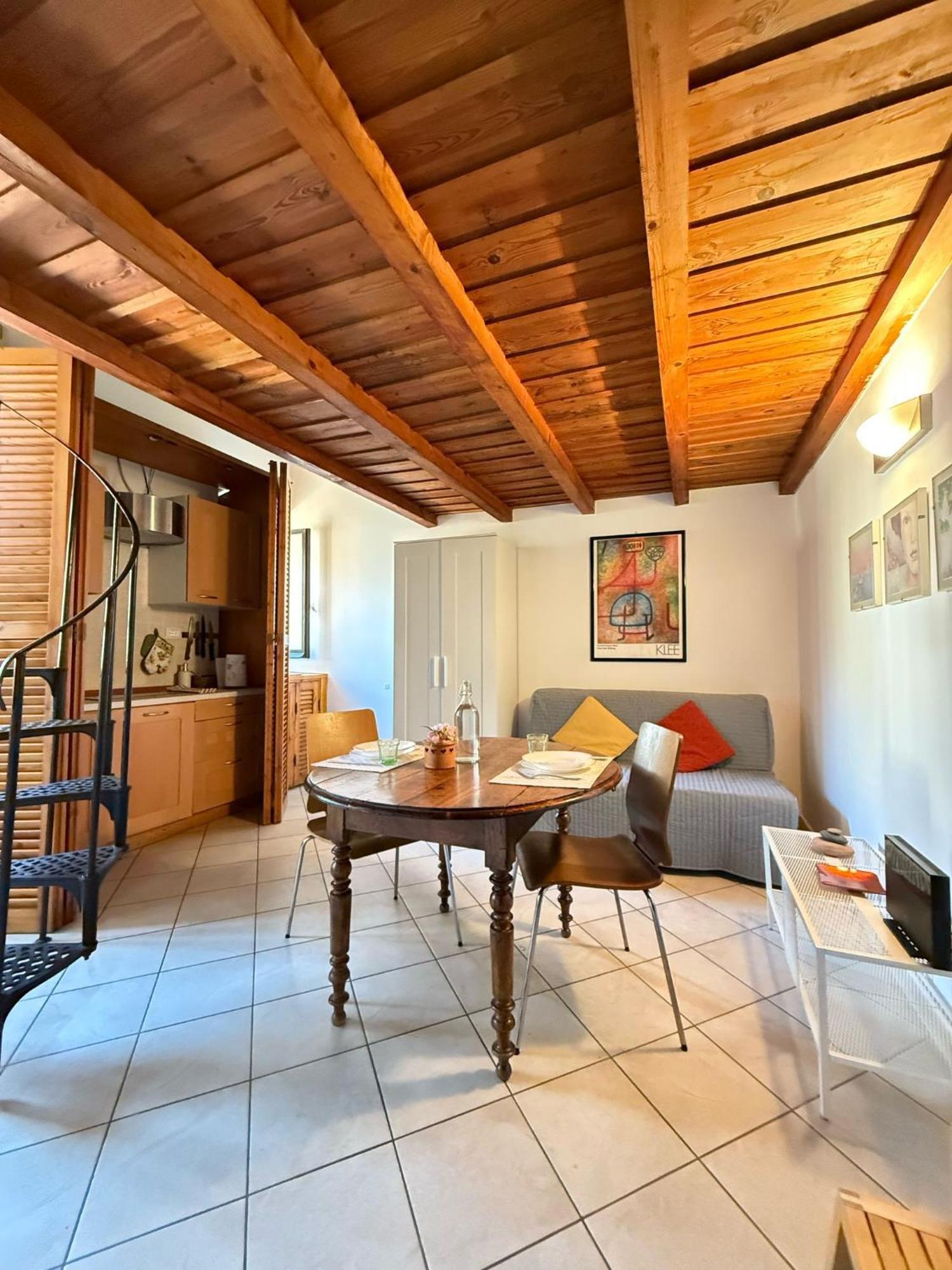 Ferienwohnung Rione VI Loft Rom Zimmer foto